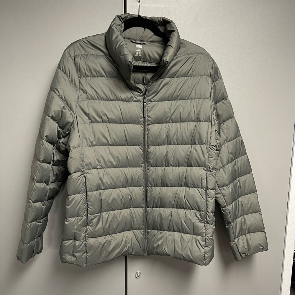 Women’s Uniqlo Ultra Light Down Jacket Gray Size XXL